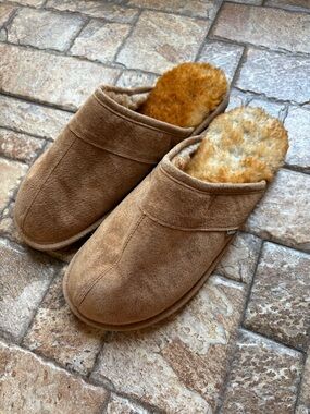 Lamo Cozy Faux Shearling-Lined Scuff Slip-On Slippers in Chestnut Size 13